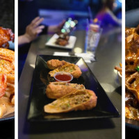 Crabbae West Bar & Grill