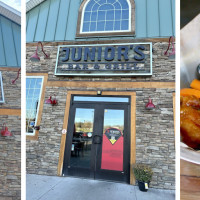 Junior's Bar and Grill